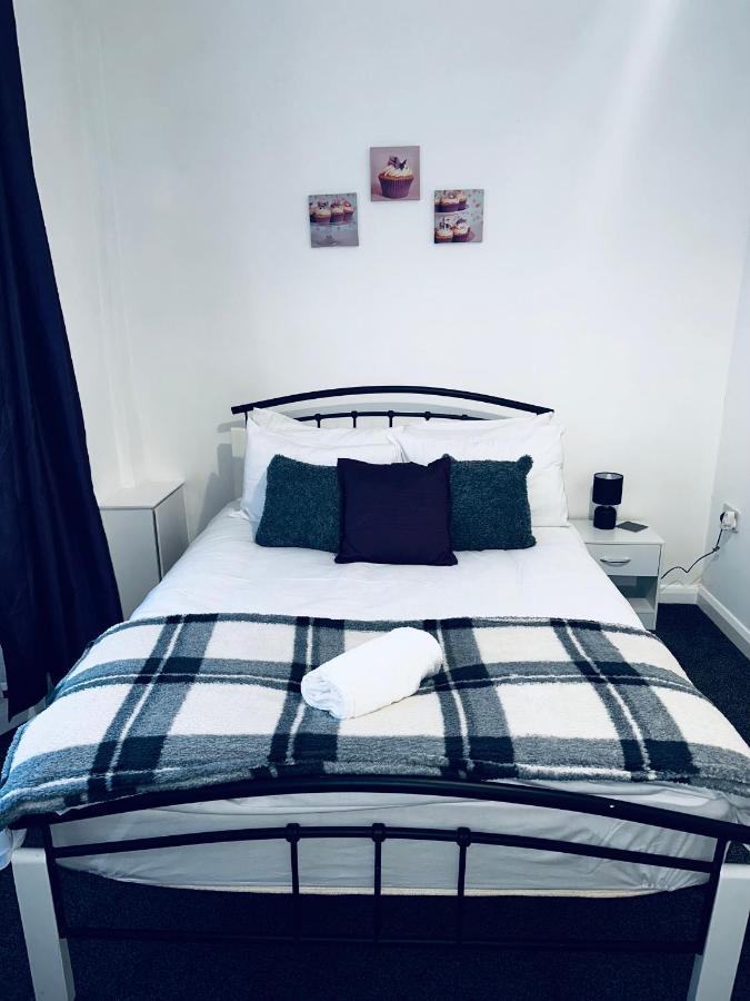 Stylish Town House - Modern Double Room - 1 Coventry Extérieur photo