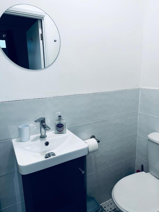 Stylish Town House - Modern Double Room - 1 Coventry Extérieur photo
